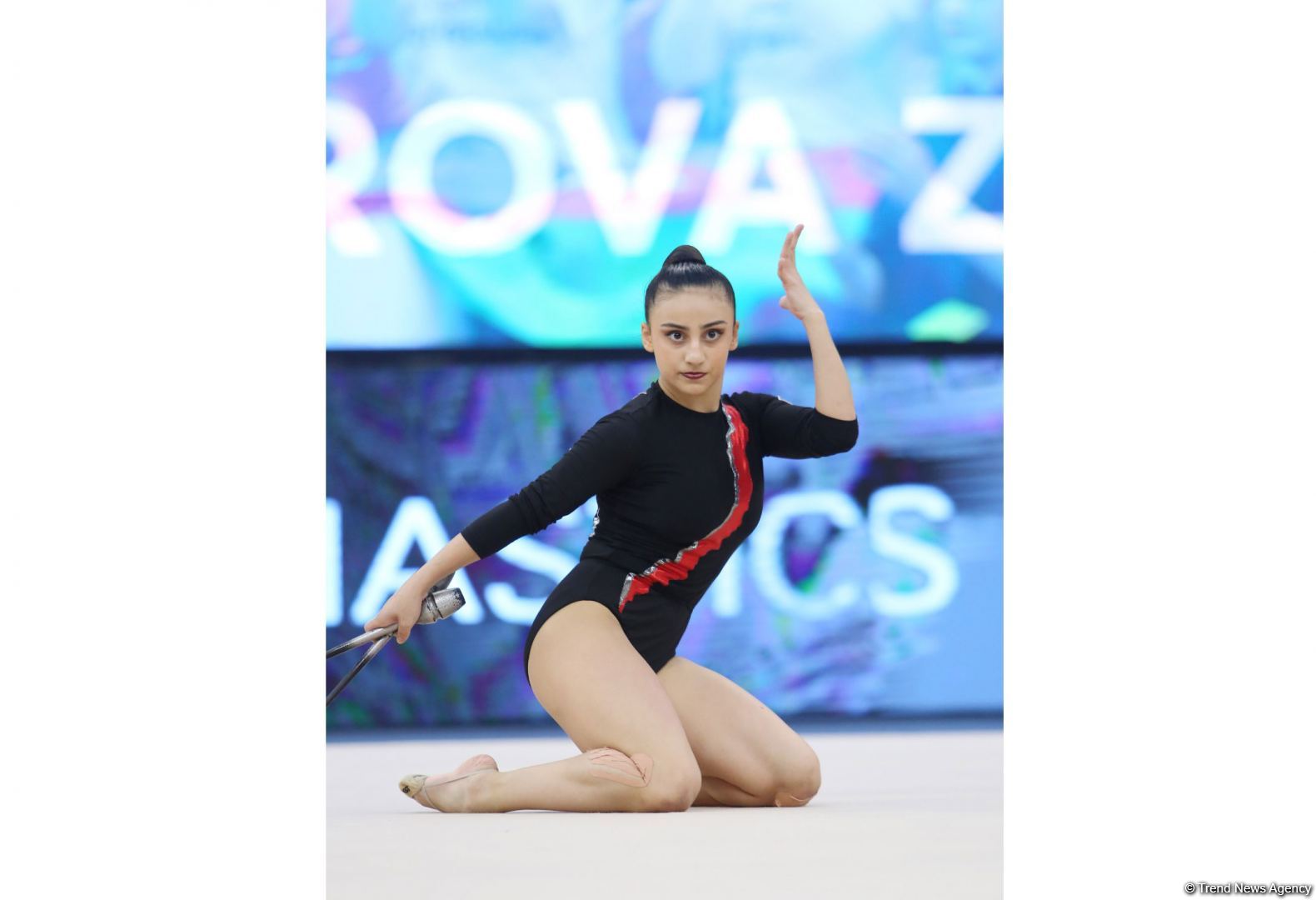 Кубок мира в Баку: Азербайджанская гимнастка Зохра Агамирова вышла в финал  в программе упражнений с булавами (