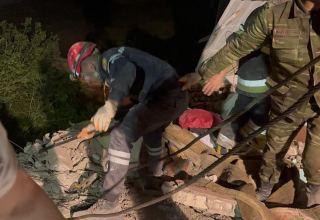 В Билясуваре продолжается поисково-спасательная операция в здании, где произошел взрыв (ФОТО/ВИДЕО)