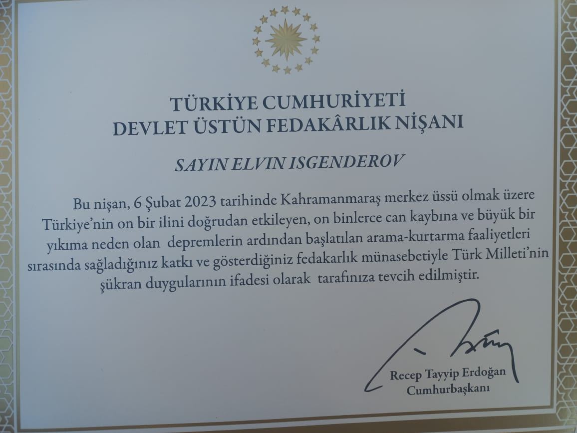 Ərdoğan Azərbaycan xilasedicilərini təltif edib (FOTO)