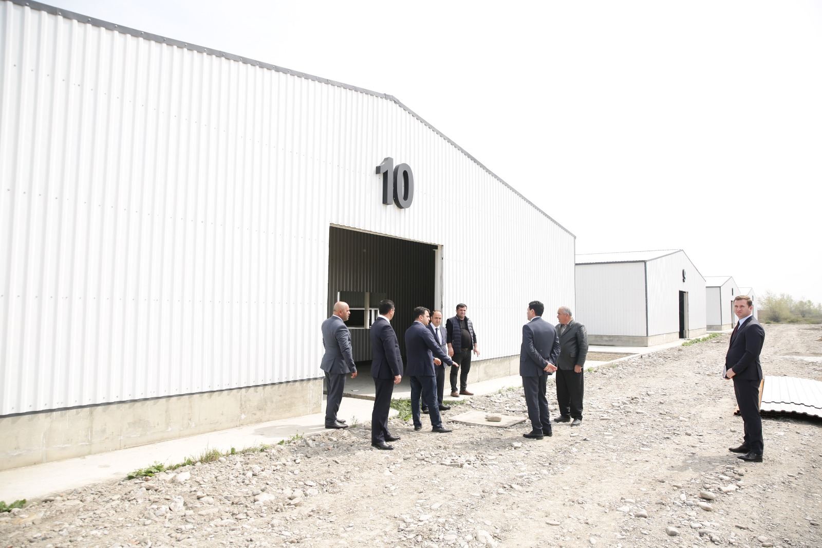 Xaçmaz rayonunda yeni quşçuluq fabriki tikilir (FOTO)