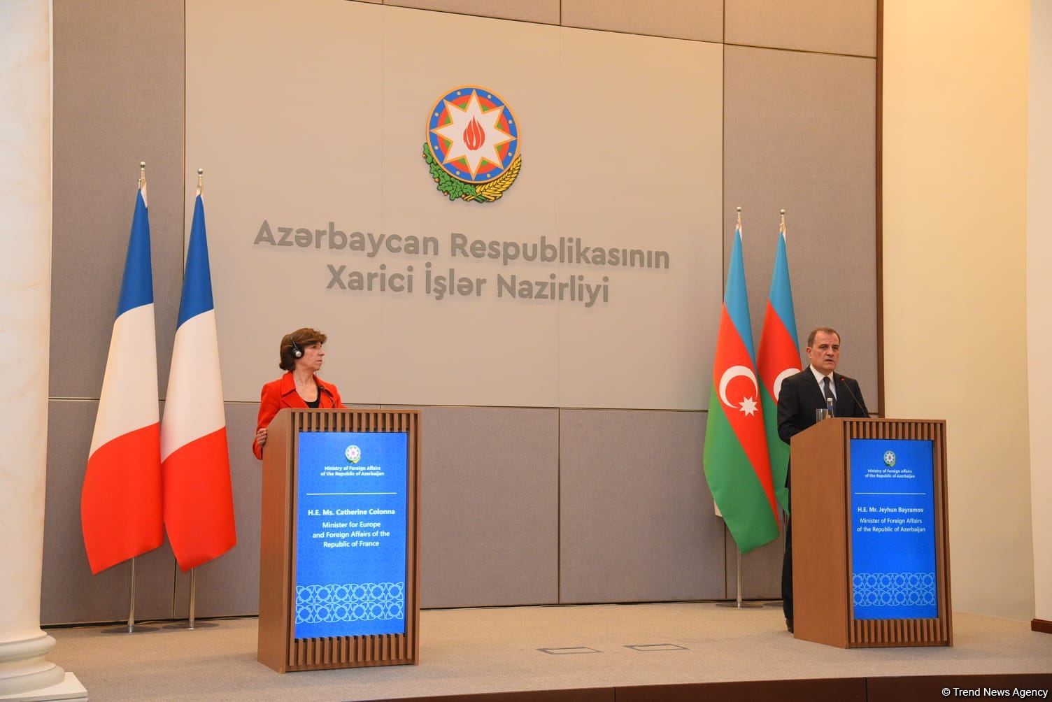 Главы МИД Азербайджана и Франции обсудили ситуацию в связи с Лачинской дорогой