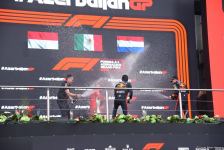 Награждены победитель и призеры Гран-при Азербайджана "Формулы-1" (ФОТО)