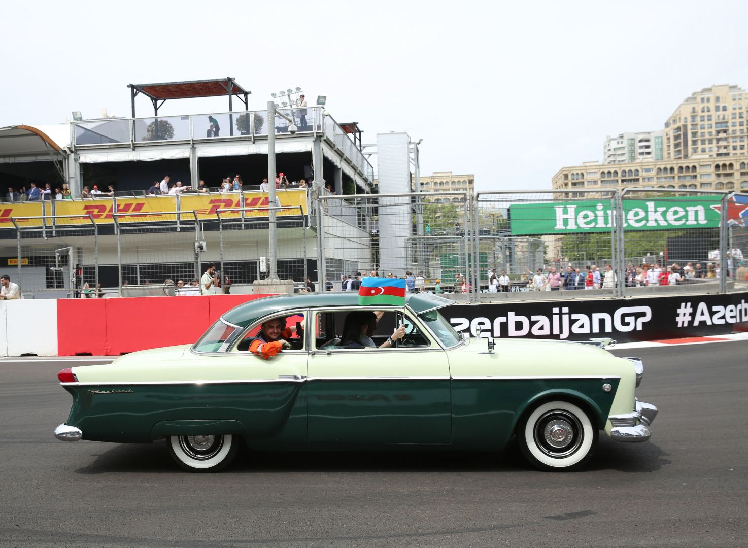 Parade of classic cars organized at Formula 1 Azerbaijan Grand Prix track (PHOTO/VIDEO)