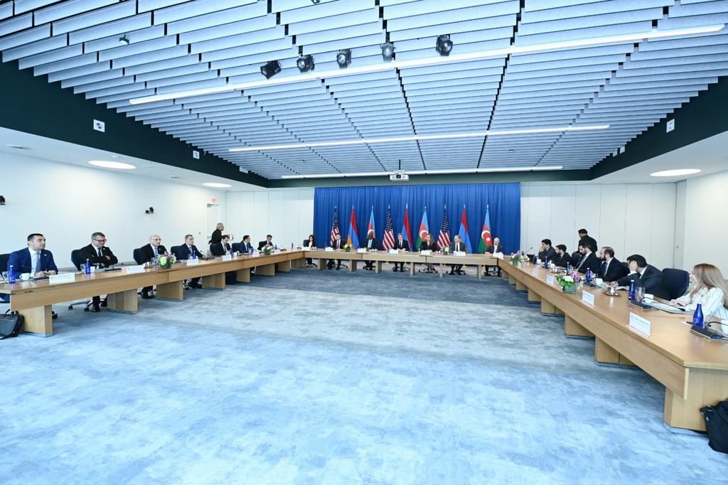 Meeting of Azerbaijani, Armenian FMs held in US (PHOTO)
