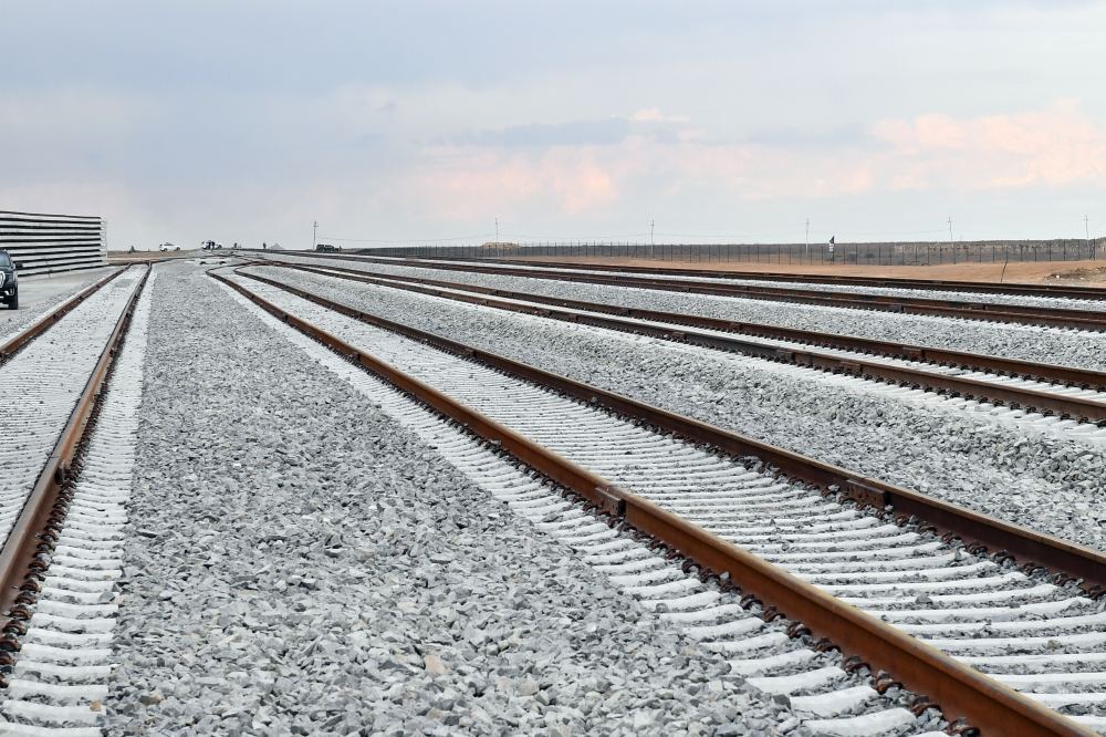 President Ilham Aliyev views progress of construction of Barda-Aghdam railway line (PHOTO/VIDEO)