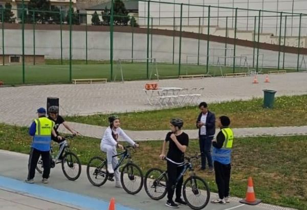 Xətai rayonunda Ulu Öndərin 100 illik yubileyinə həsr olunmuş velosiped yarışı keçirilib (FOTO)