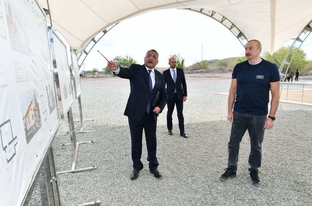 Президент Ильхам Алиев заложил фундамент села Шукюрбейли (ФОТО/ВИДЕО)