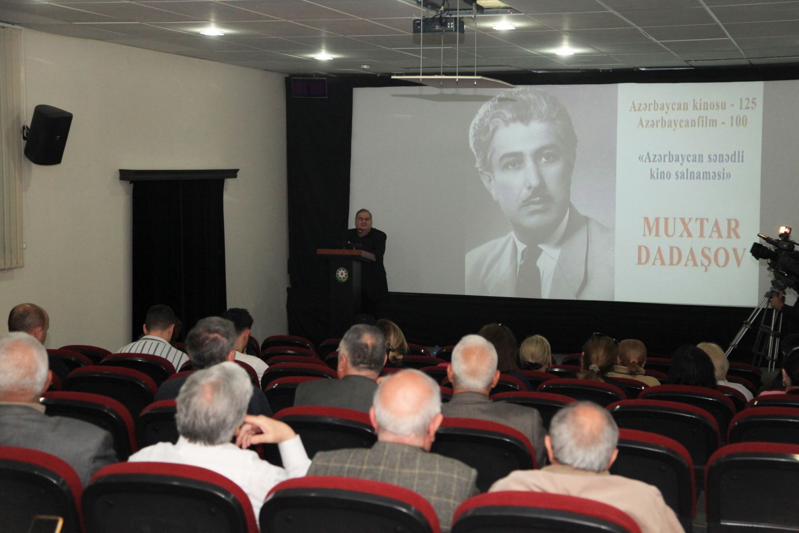 В Баку прошел вечер, посвященный творчеству Мухтара Дадашева (ФОТО)
