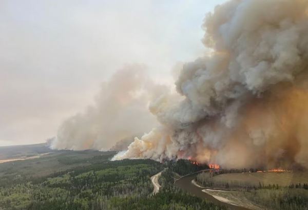 Canadian military deployed to help fight Alberta wildfires