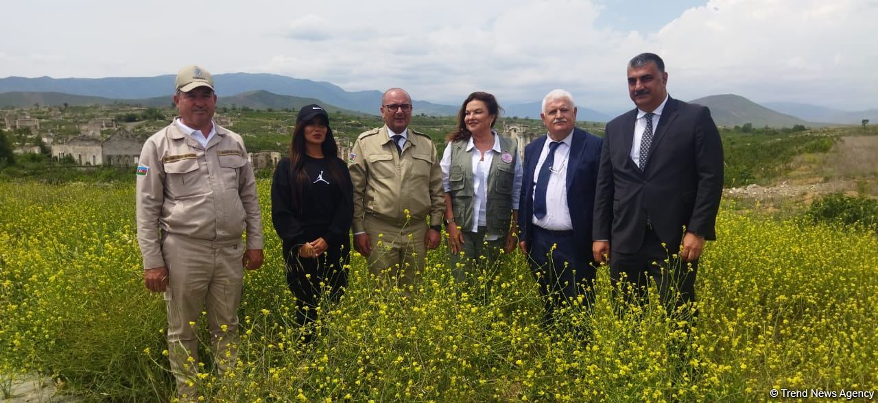 Основатель организации "Корни мира" Хайди Кун посетила освобожденные от оккупации территории Азербайджана (ФОТО)
