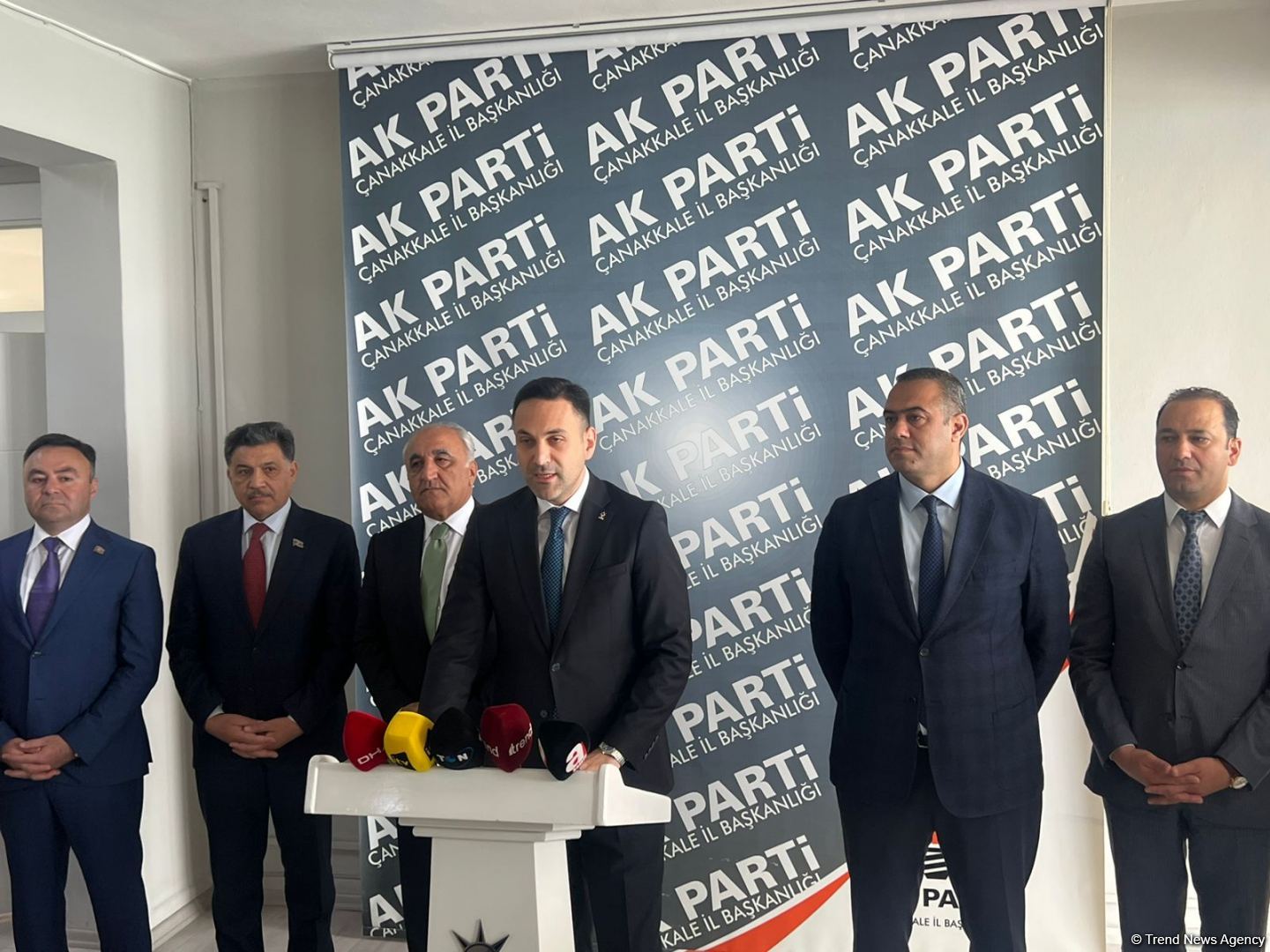 Azərbaycan nümayəndə heyəti AK Partinin Çanaqqala təşkilatını ziyarət edib (FOTO)
