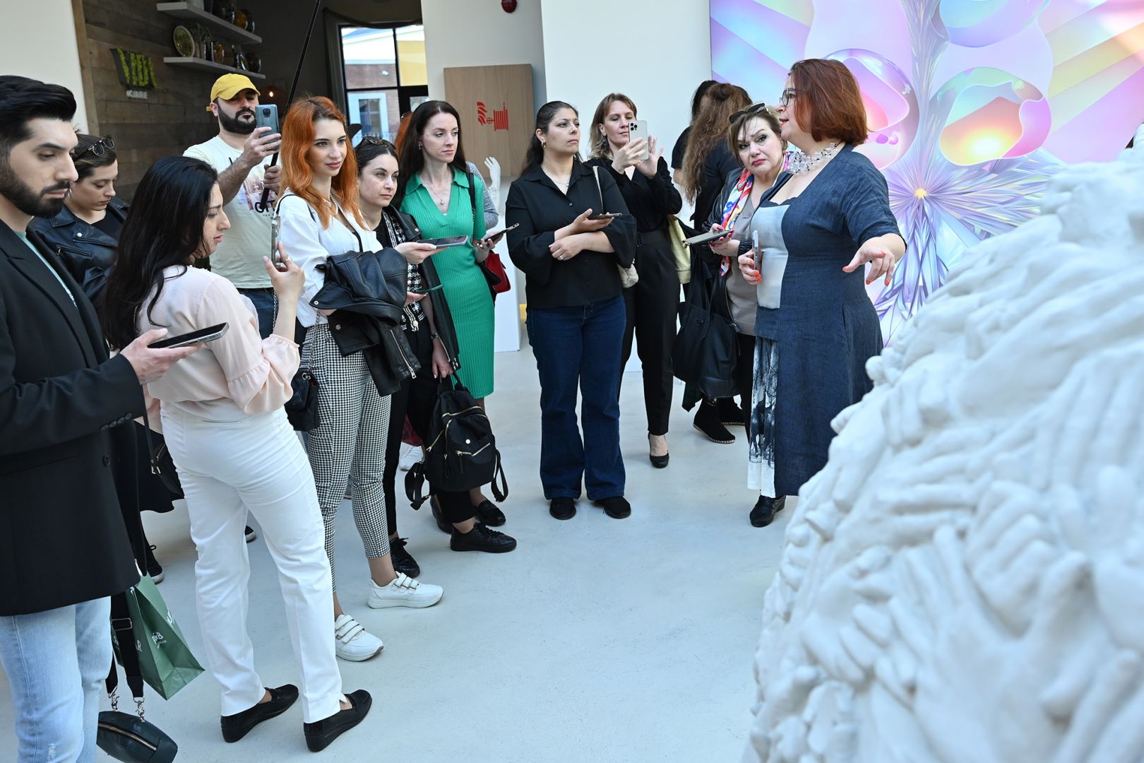 В Арт-центре Nine Senses открылась выставка "100", посвященная великому лидеру Гейдару Алиеву (ФОТО)