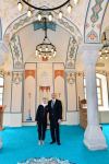 Президент Ильхам Алиев и Первая леди Мехрибан Алиева приняли участие в открытии мечети Саатлы в Шуше после реставрационных работ, проведенных Фондом Гейдара Алиева (ФОТО/ВИДЕО)