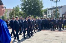 МИД Узбекистана чтит память великого лидера Гейдара Алиева (ФОТО)