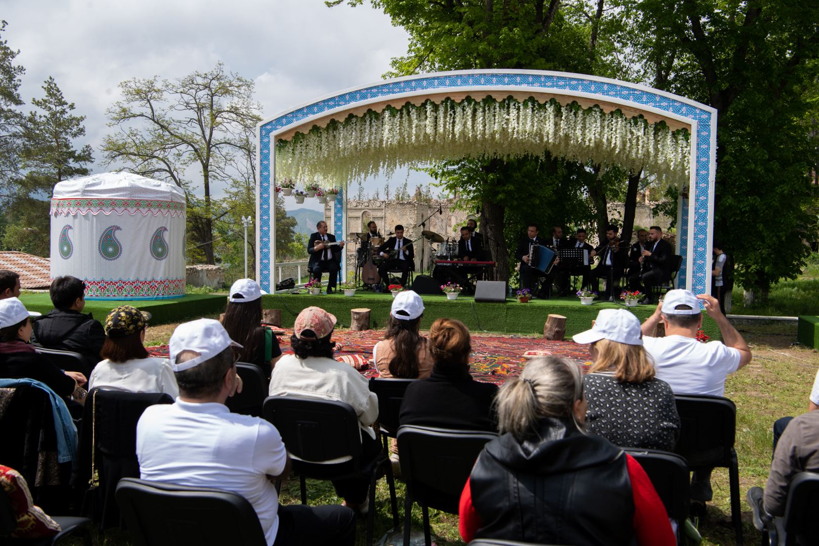 “Xarıbülbül” Beynəlxalq Musiqi Festivalının sonuncu günü də maraqlı təqdimatlarla yadda qaldı (FOTO)