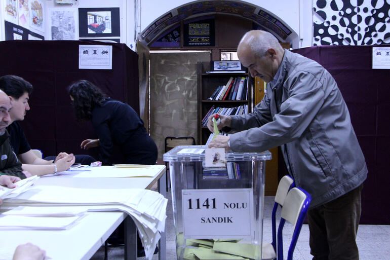 Voting continues in presidential and parliamentary elections in Türkiye (PHOTO/VIDEO)