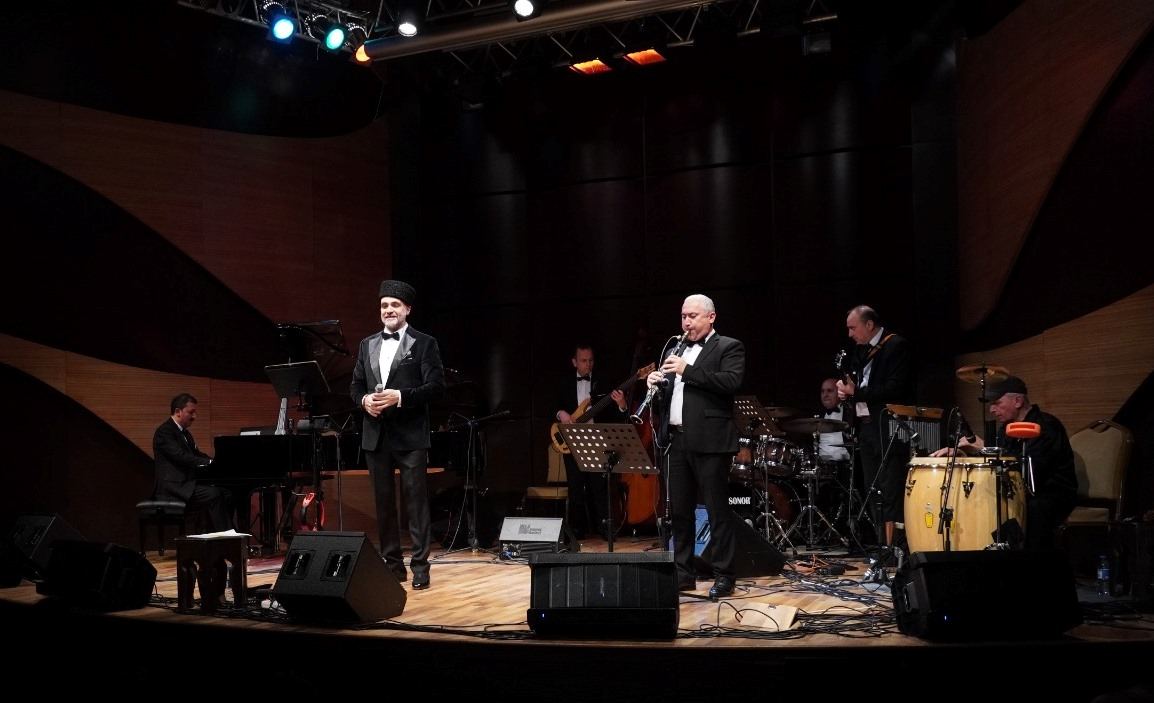 В вечернем Баку с Джалалом Аббасовым и Низами Алиевым – потрясающий микс джаза, шансона, эстрады (ВИДЕО, ФОТО)