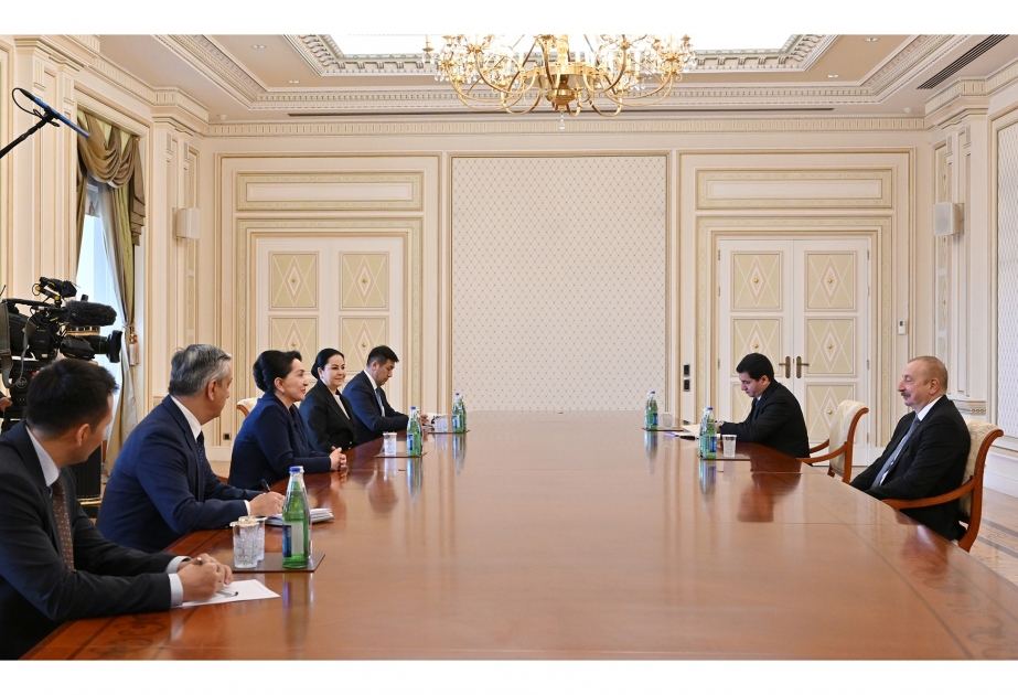 Президент Ильхам Алиев поблагодарил председателя Сената Олий Мажлиса Узбекистана за почтение к памяти великого лидера Гейдара Алиева