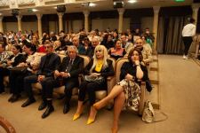 Новый худрук Аздрамы Мехрибан Алекперзаде представлена коллективу театра (ФОТО/ВИДЕО)