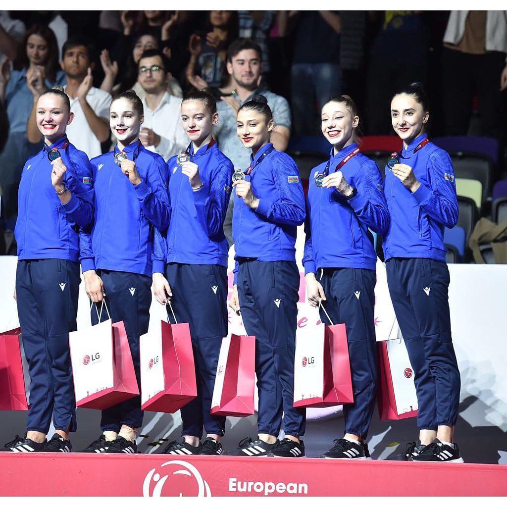 Первый вице-президент Мехрибан Алиева поздравила азербайджанских гимнасток, ставших победительницами чемпионата Европы (ФОТО)