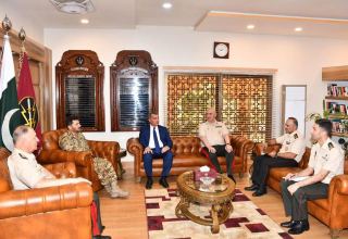 Chief of General Staff of Azerbaijan Army visits Pakistan Special Service Group division (PHOTO)