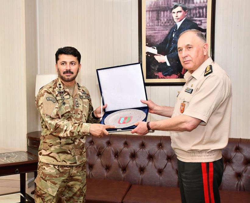 Chief of General Staff of Azerbaijan Army visits Pakistan Special Service Group division (PHOTO)
