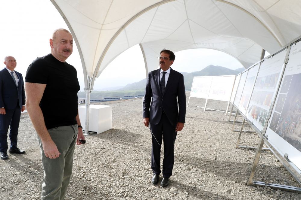 President Ilham Aliyev viewes works carried out in Agro-Industrial Park in Lachin city (PHOTO/VIDEO)