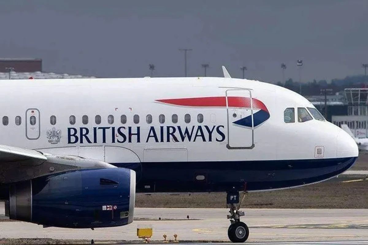 British Airways экстренно сел в Баку