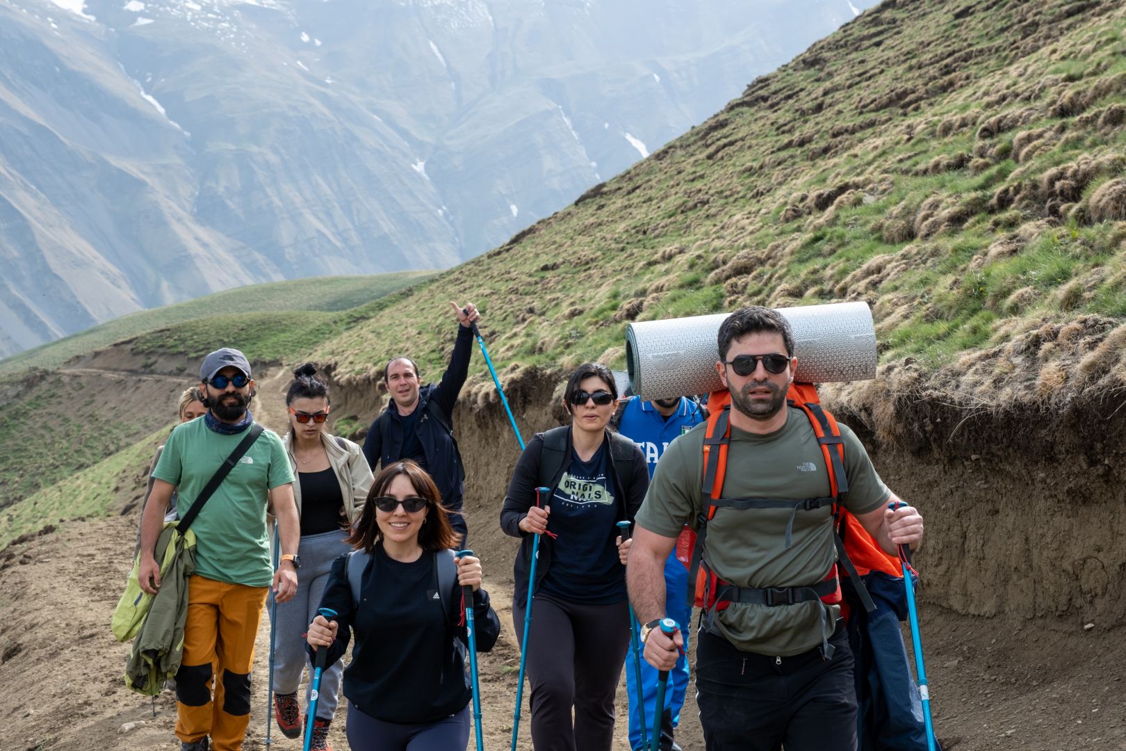 A group of employees of "Azerlotereya" OJSC  marched to "Heydar Peak" (PHOTO/VIDEO)