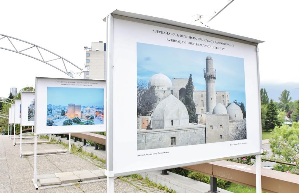 В Софии открылась фотовыставка, посвященная 105-летию Дня Независимости Азербайджанской Республики (ФОТО)