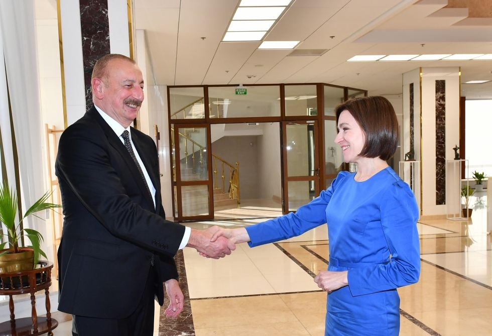 President Ilham Aliyev, President Maia Sandu hold meeting (PHOTO/VIDEO)
