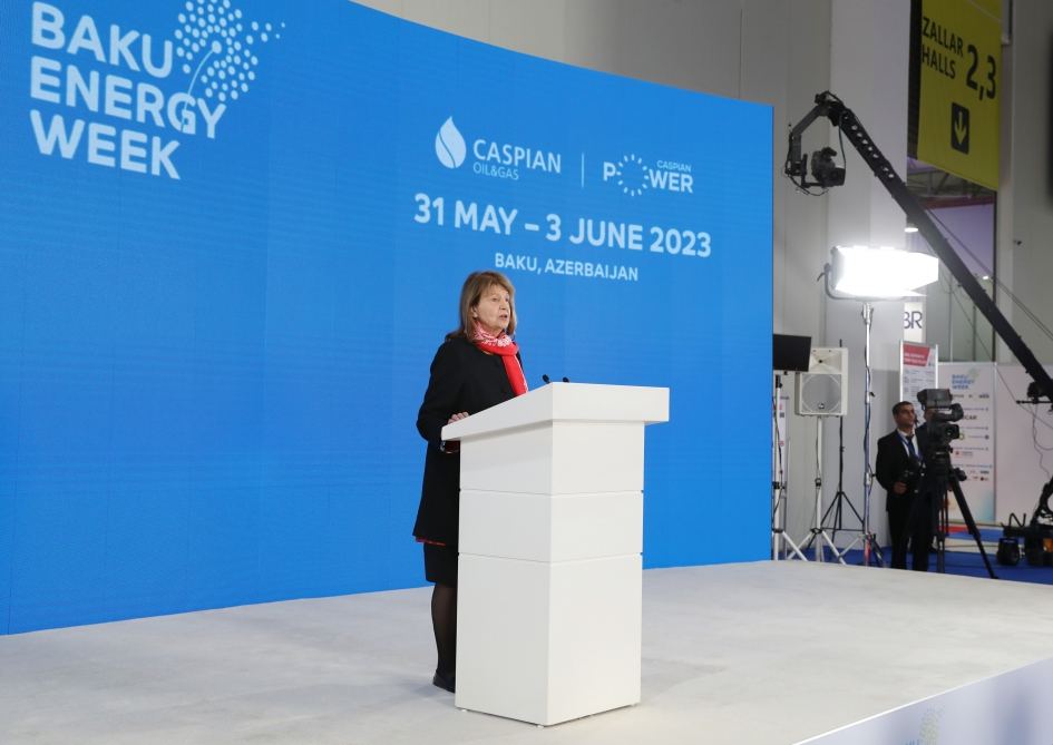Президент Ильхам Алиев принял участие в церемонии официального открытия 28-й Международной выставки «Нефть и газ Каспия» в рамках Бакинской энергетической недели (ФОТО/ВИДЕО)