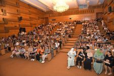 Восхищение и овации – актеры Бакинской русдрамы выступили в Шеки (ФОТО/ВИДЕО)