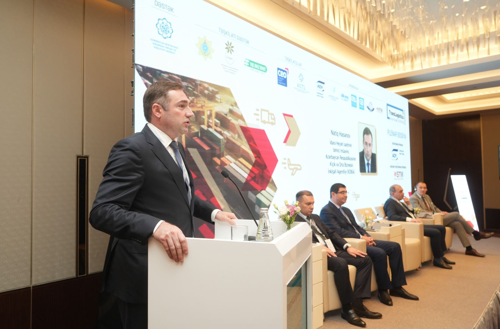 В Баку состоялся 1-й Каспийский международный транспортно-логистический форум (ФОТО)