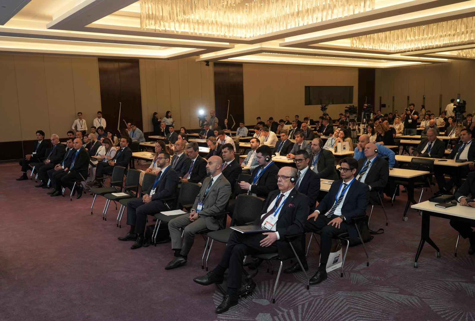 Baku hosts first Caspian International Transport & Logistics Forum (PHOTO)