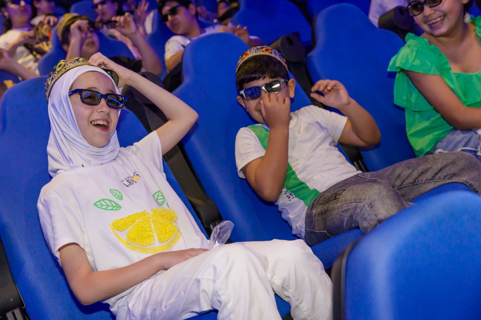 Братья Супер Марио в кино c азербайджанскими детьми (ФОТО)