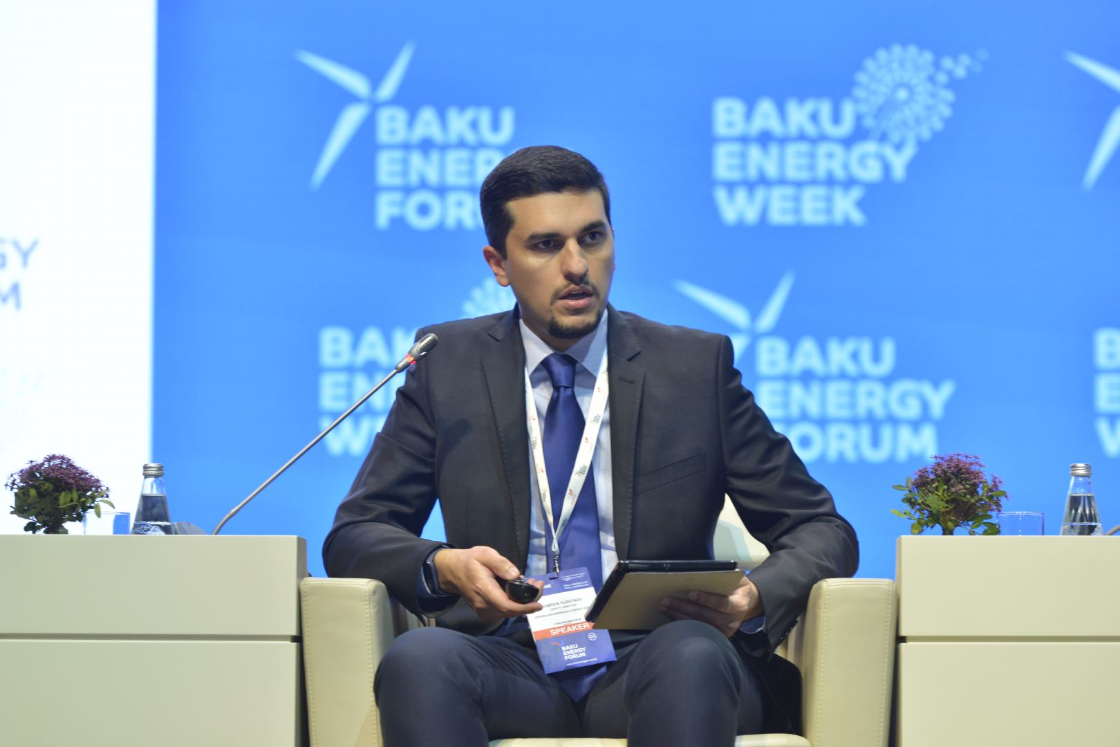 Kamran Hüseynov "Aşağı karbonlu hidrogen iqtisadiyyatı bazar araşdırması"nın nəticələrini açıqladı (FOTO)