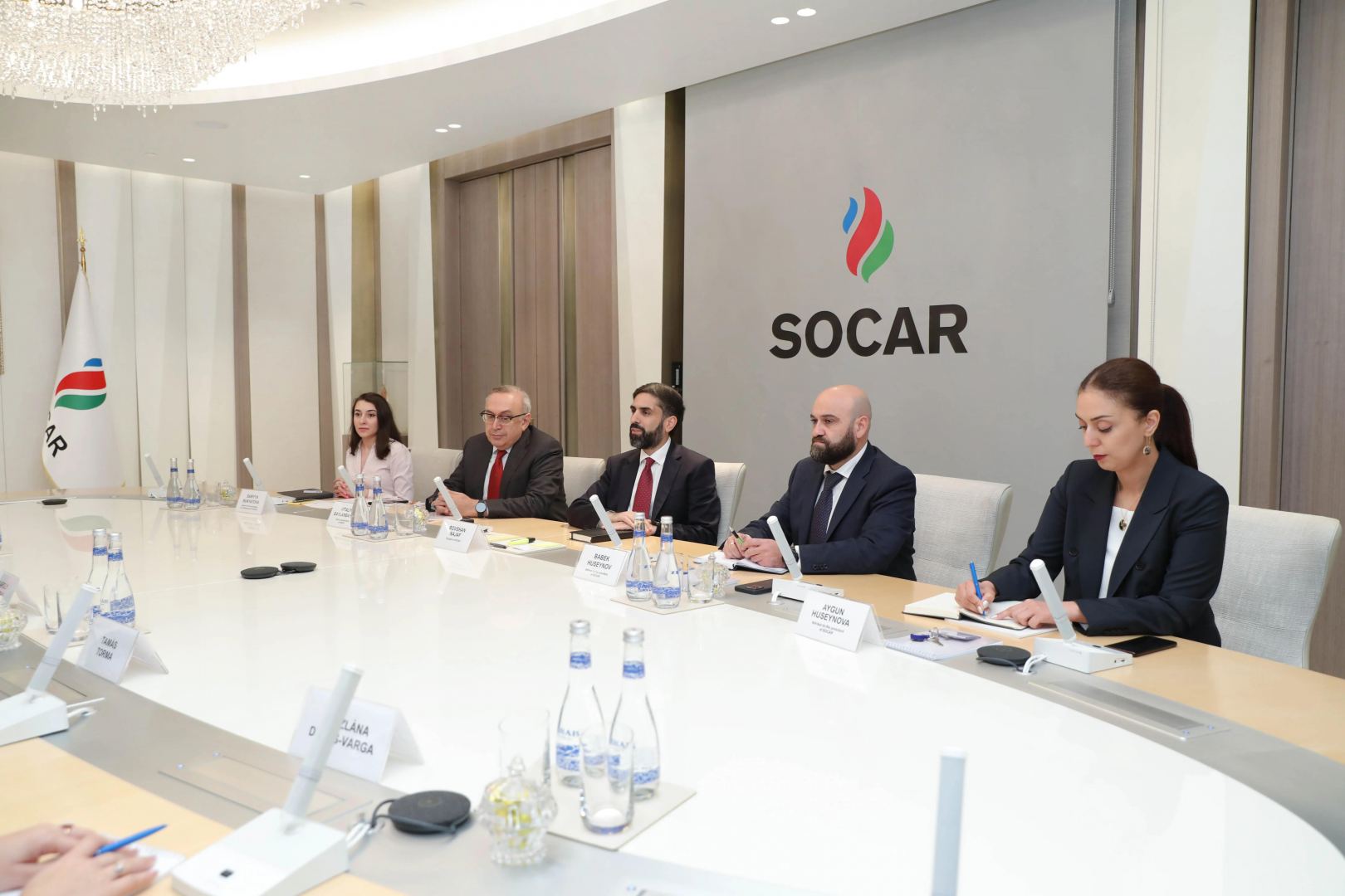 SOCAR и MVM CEEnergy Zrt подписали соглашение о продаже 100 млн кубометров природного газа (ФОТО)