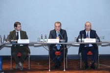 Jeyhun Bayramov takes part in a roundtable during his visit to Slovakia (PHOTO)