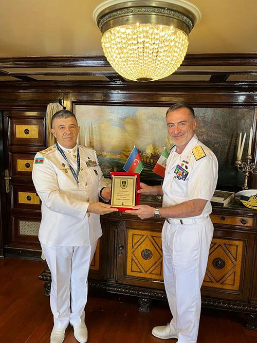 Commanders of Azerbaijani, Italian Naval Forces hold meeting