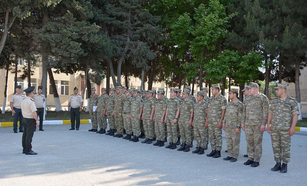 В Азербайджане состоялся очередной выпуск курса усовершенствования офицерского состава