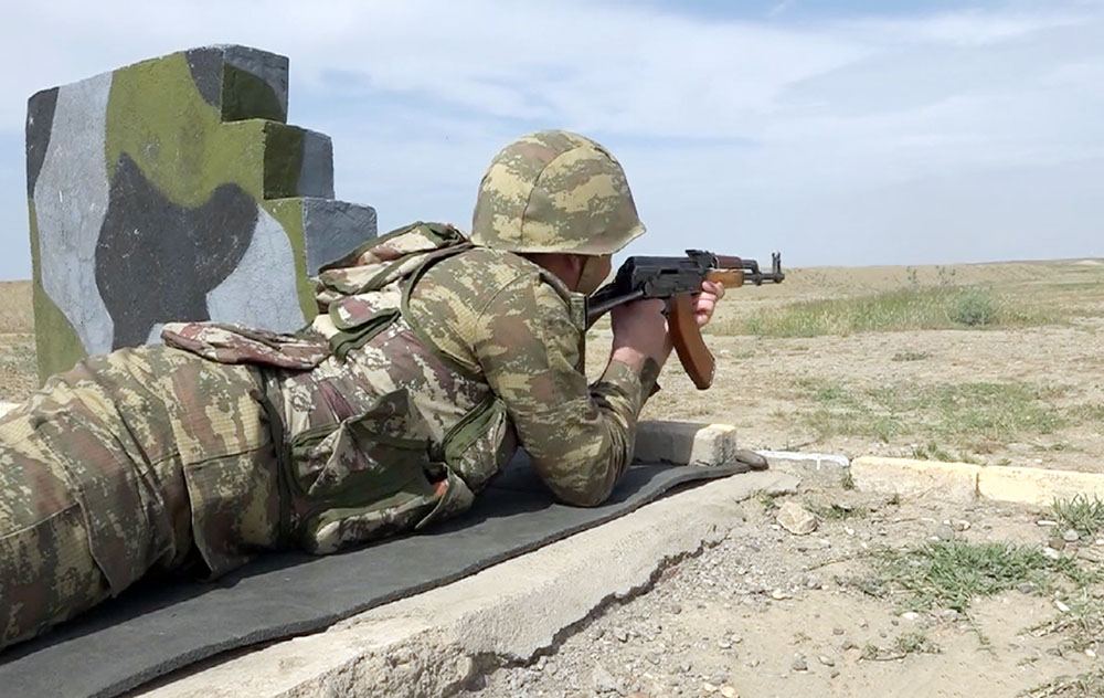 Azerbaijani Combined Arms Army holds commander trainings (PHOTO/VIDEO)