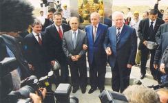 Azerbaijan & Heydar Aliyev on June 6: opening of International "Caspian oil and gas - 2000" exhibition and conference (PHOTO)
