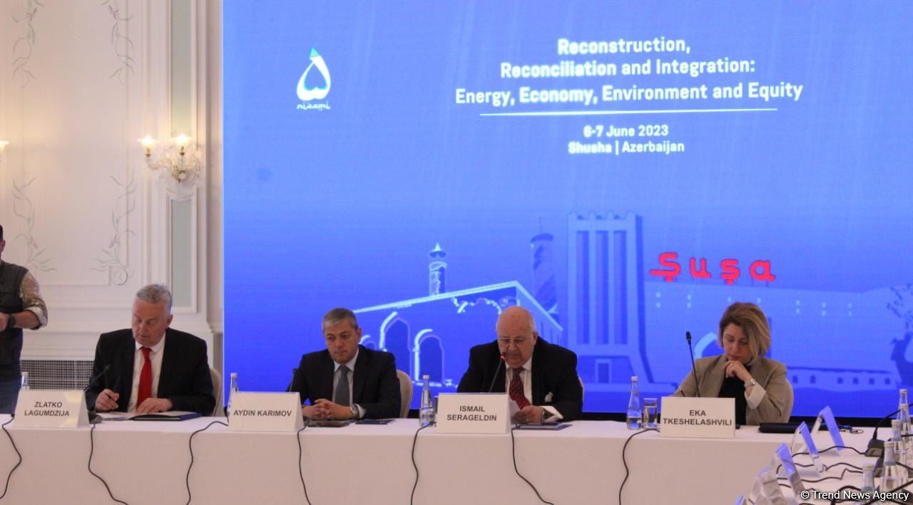 В Шуше стартовал международный форум на тему "Реконструкция, мир и интеграция: энергия, экономика, окружающая среда и капитал" (ФОТО)