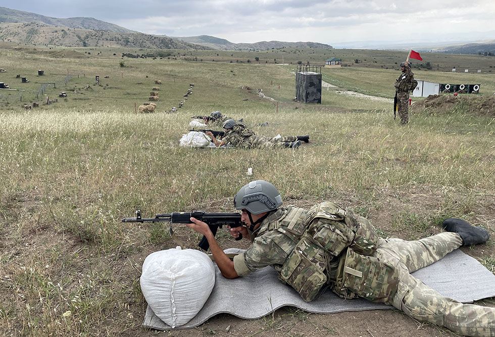 В Азербайджане продолжаются учебные сборы с военнообязанными (ФОТО/ВИДЕО)