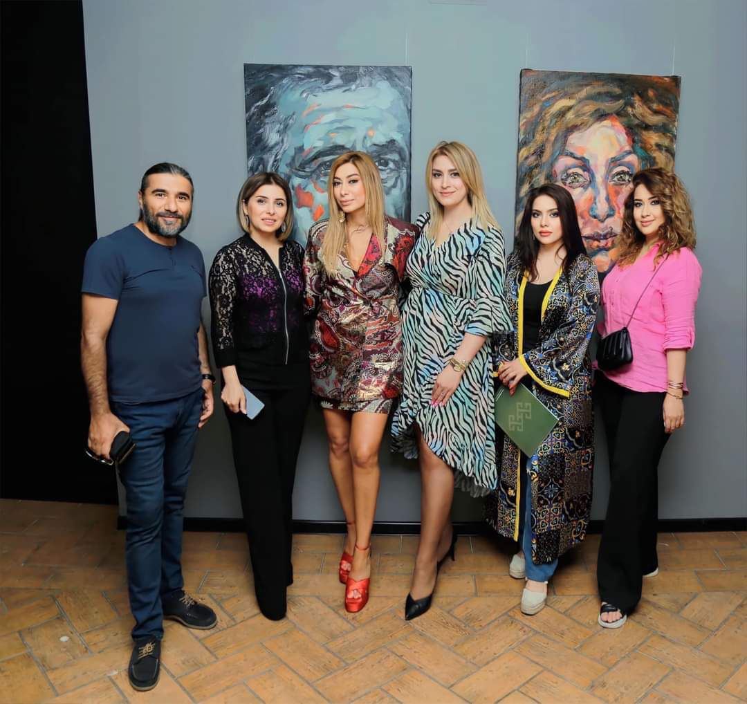 История и культура в лицах – в Баку открылась выставка портретов "İz" (ФОТО)