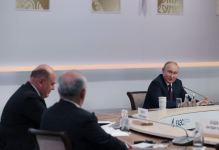 Али Асадов принял участие во встрече членов Совета глав правительств СНГ с Президентом РФ (ФОТО)