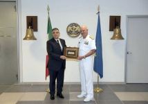 Azerbaijani Navy Commander visits Italian naval base (PHOTO)