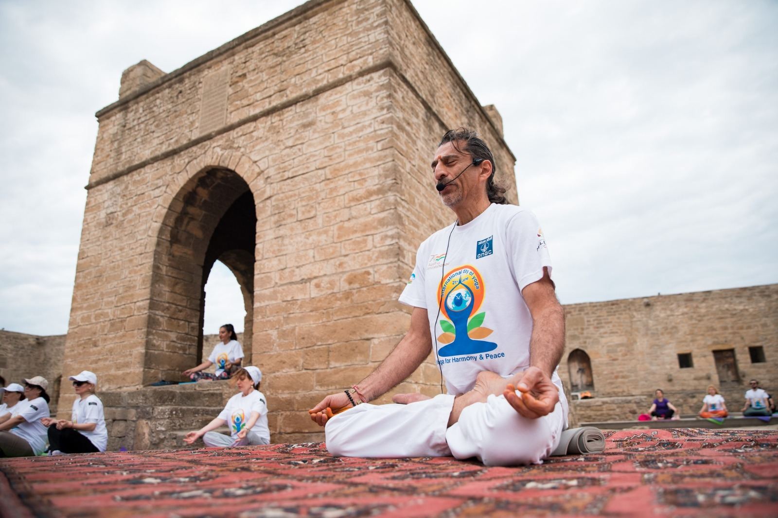 Indian Embassy in Azerbaijan hosts yoga session at Ateshgah Temple Reserve (PHOTO)
