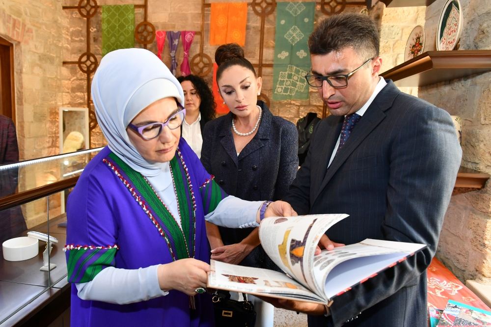 Первые леди Азербайджана и Турции посетили Ичеришехер (ФОТО/ВИДЕО)